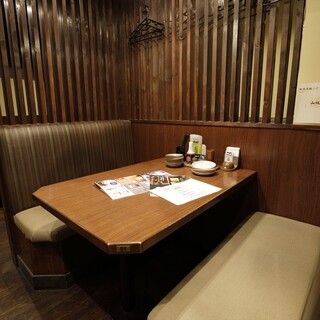 【4名様テーブル席】プライベートのお食事に♪