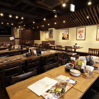 【8名様テーブル席】サークルの仲間と飲み会に！