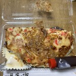 味亭花の家 - 海鮮お好み焼き的笑、ソバ入り。お持ち帰りしたら一人前2パックになっていた