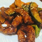 陳家私菜 - 四元豚のフルーティー黒酢酢豚