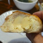 キッチン ブルー グローブ - 残りのロールパン