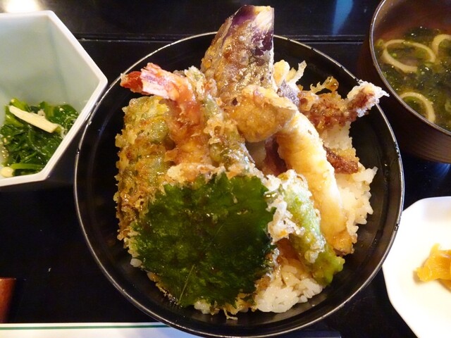 東家寿司割ぽう - 南米沢（寿司）の写真