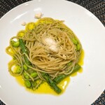 バターとパンが大好きなあなたへのランチ - ジェノベーゼ