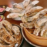 百蔵食堂 - 焼き、蒸し、生と牡蠣注文♥ あとお肉も(  ˙༥˙  )