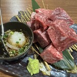 炭火焼肉 牛和鹿 本店 - 名物ブツ切りステーキ