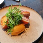 TOKi - 半分鶏で半分柿です！斬新〜。