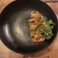 ザ タヴァン グリル＆ラウンジ - 