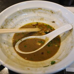 弘明寺丿貫 - エイ肝の焦がしバター蕎麦の底に残ったスープ