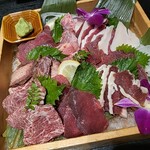 馬肉と日本酒 生肉専家 たてがみ 今池駅前店 - 馬刺盛り合わせ