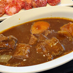 焼肉 黄金の牛 - じっくりと煮込まれたタンシチュー