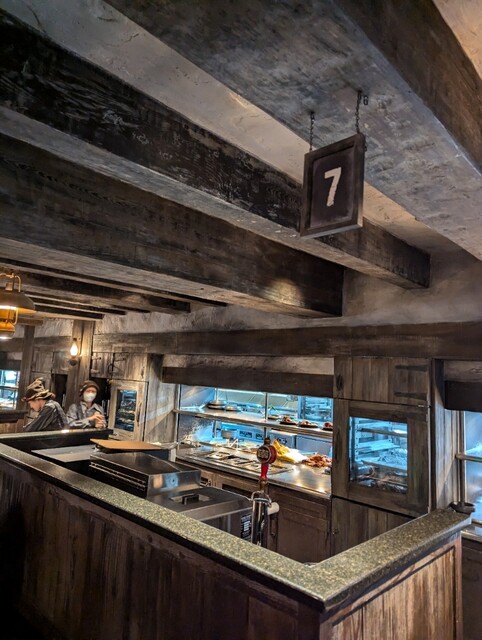 THREE　BROOMSTICKS photo 5