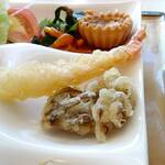 ベイクオーレ - えび天、まいたけ天も食べ放題です♪