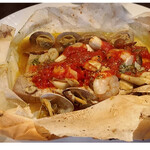 カネ保水産 - 三崎まぐろの中トロと3種の茸のカルトッチョ