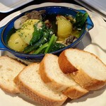 カネ保水産 - 牡蠣ときたあかりのアヒージョ