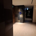 271806152 - お店の入り口。