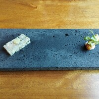 Restaurant Re: - 自家製ハムのジャンボンペルシエ／ビール風味のチュロス枝豆のアクセント