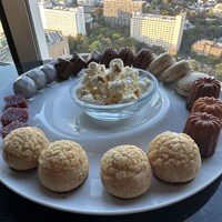 DINING & BAR TABLE 9 TOKYO - 
