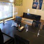 和食 うおたつ - 入り口椅子席5名