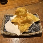 吟魚のはなれ  吟チロリ - アオリイカの天ぷら