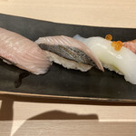 喰い切り鮨 のぶ - 左側アップ〜900円のにぎり鮨