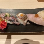 喰い切り鮨 のぶ - 右側アップ〜900円のにぎり鮨