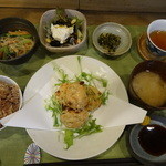 びお亭 - 豆腐と納豆の揚げ団子定食（おまかせ定食）