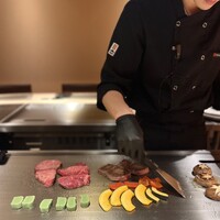 大阪鉄板焼き 神戸牛 TATARA - 