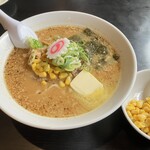 自家製麺 名無し - バターコーンラーメン(味噌)　850円