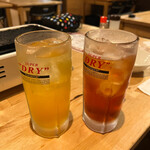 鶏の里 - 夕張メロンソーダと巨峰ソーダ