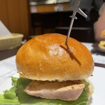 ダグズ・バーガー 宮古島本店 - ダグズ・ツナステーキバーガー