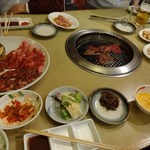 Wagyuu Yakiniku Gyuuhachi - あまり綺麗な絵じゃありませんが＾＾；全体像を・・