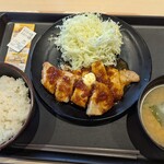 松のや - ポークステーキ2枚、オニオンソース定食