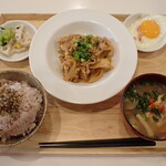 トーコーキッチン - 豚キムチ 副菜二品、豚汁、ご飯