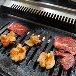 さわなか焼肉 - あばら&ほるもん焼いております(*´σｰ｀)