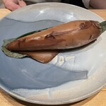 初音鮨 - 小ヤリイカの印籠詰め（全景）