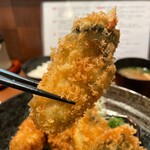 酒肴 新屋敷 - 牡蠣をふっくら揚げる火入れが凄いんだよなあ