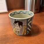 酒肴 新屋敷 - 湯呑み。今度これどこで売ってるか聞こう。