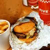 Five Guys PLAZA SINGAPURA