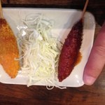 とりとり亭 - 人差し指大の串カツこれで110円（ ＊ ）←けつ！！
            二度と行くか（ ＊ ）←けつ！！