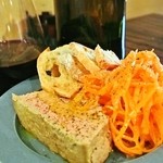 西新井 生ハム nibu - レバームース（キャロットラペとラスク付き）500円