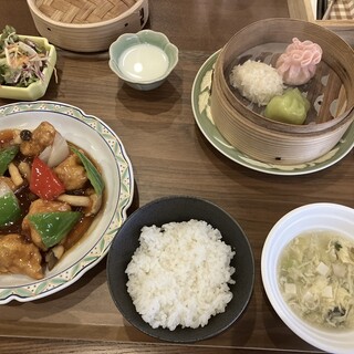 口コミ一覧 : 紫藤花 （シトウカ） - 丸太町（京都市営）/中華