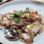 Savoey - 豚のカリカリ揚げ