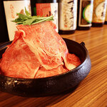 くろちく 万天 すき焼き・しゃぶしゃぶ - スライス和牛肉は口の中でほどけます。