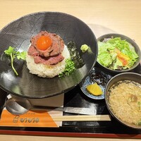 炭火和牛焼肉もうもう亭 広小路店 - 特選和牛上ロース丼セット