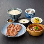 炭焼牛たん東山 - 