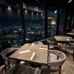 Series the Sky - テーブル席