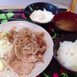 BuBu - 豚ロース＆バラ定食650円＋目玉焼き50円