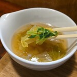 キッチン ブルー グローブ - 具沢山なスープ