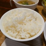 キッチン ブルー グローブ - ご飯大盛りのアップ