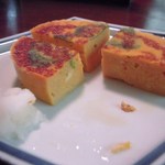 神田まつや 本店 - 卵焼き（断面）